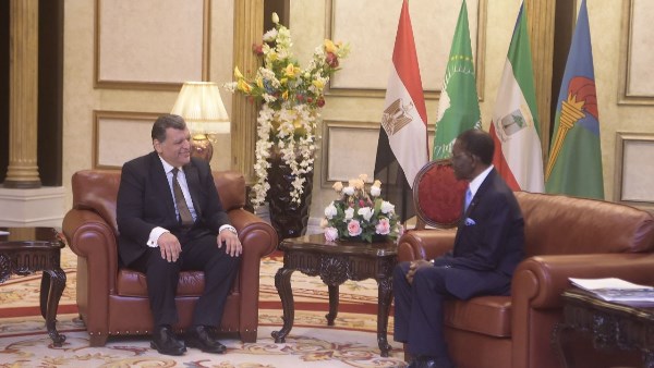 سفير مصر الجديد في مالابو يقدم أوراق اعتماده لرئيس جمهورية غينيا الاستوائية