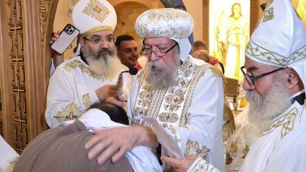 رسامة شمامسة جدد لكنيسة مارجرجس بكوم حمادة