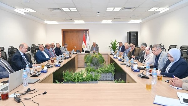  وزير الموارد المائية والري