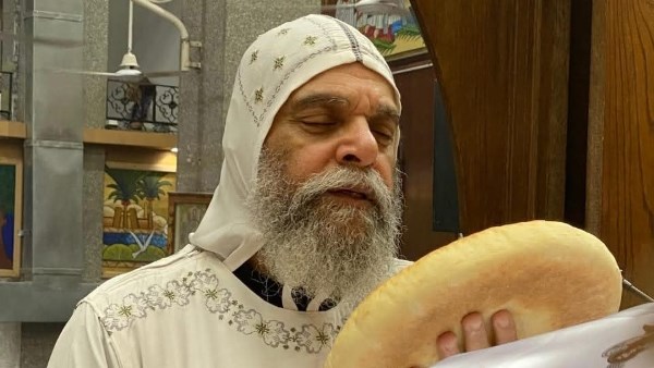 الأنبا بيشوي أسقف أسوان وتوابعها
