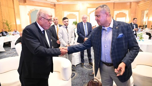 الدكتور خالد مبارك محافظ جنوب سيناء