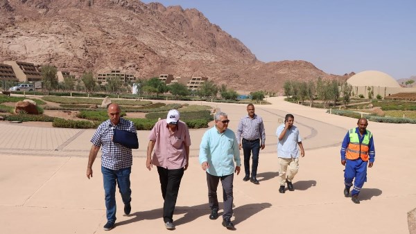 رئيس شركة المياه يتفقد مرافق المياه بسانت كاترين 