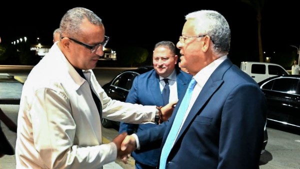 محافظ جنوب سيناء يودع رئيس مجلس النواب 
