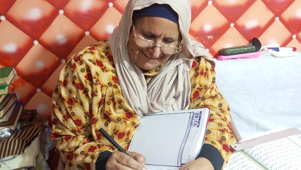 الحاجه ماجدة 