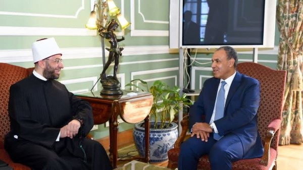 وزير الخارجية ووزير الأوقاف