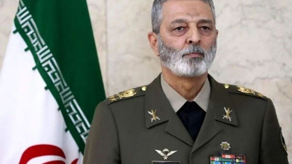 رئيس الأركان الإيراني: لن نقف متفرجين وسنرد على تهديدات المتغطرسین بما يفوق التصور