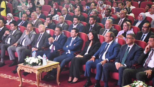 وزير الشباب والرياضة