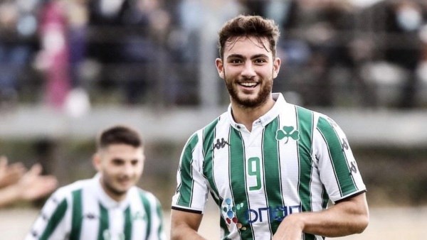 اللاعب المصري بلال مظهر 