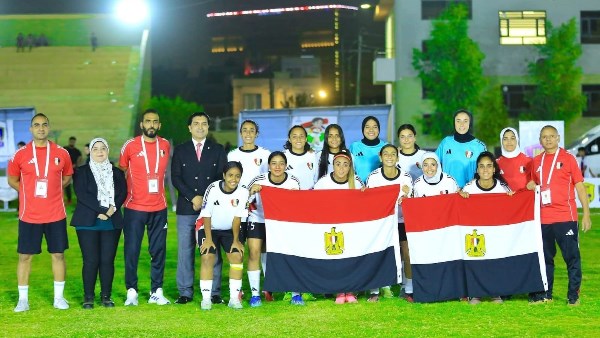 سيدات الميني فوتبول 