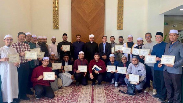 أكاديمية الأزهر العالمية تختتم فعاليات دورة «تنمية المهارات الدعوية» لوفد "وزارة الشئون الإسلامية الماليزية"