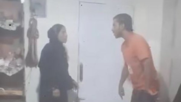 حد ينجدني.. أم تستغيث من ابنها في النهضة: باع العفش عشان الاستروكس