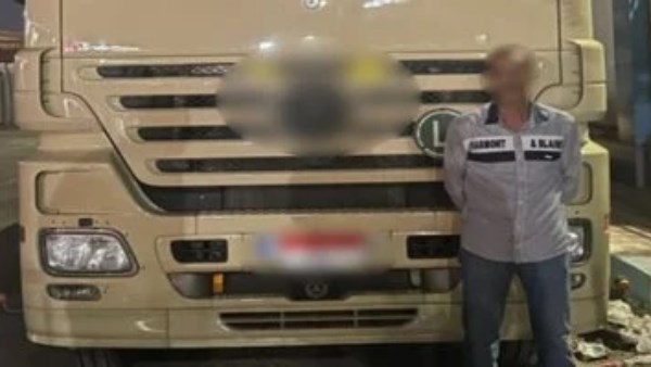 القبض على سائق سيارة نقل بتهمة السير عكس الاتجاه في بورسعيد