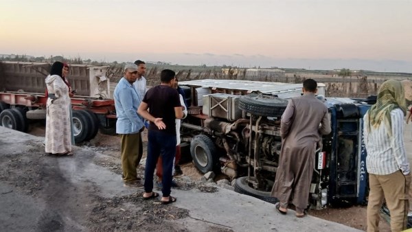 اللودر فرم النقل.. تفاصيل مصرع شخصين وإصابة 4 آخرين في حادث تصادم بالبحيرة