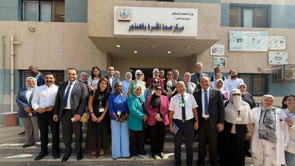 وفد إفريقي يزور وزارة الصحة لتبادل الخبرات في تطوير الرعاية الأولية