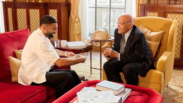 محمد صلاح و الدكتور مجدي يعقوب 