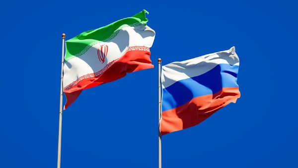 روسيا وإيران توقعان مذكرة تفاهم بشأن التعاون في بناء محطات طاقة نووية صغيرة بطهران