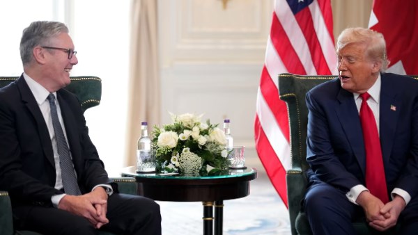 ترامب وستارمر