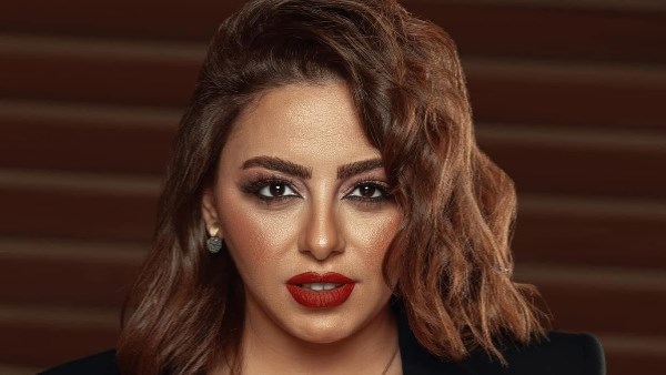 إلهام عبد البديع تكشف حقيقة اعتزالها الفن | خاص