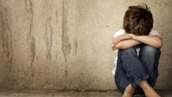 استدرجه لمسكنه.. ننشر تفاصيل التحقيقات في تعدي نقاش على طفل بالمعصرة