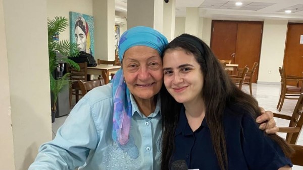 الفنانة فادية عكاشة مع أوركيد سامي 