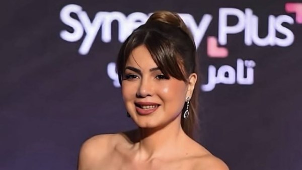الفنانة نجلاء بدر 