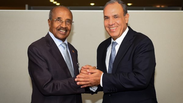 وزير الخارجية ونظيره الإريتري