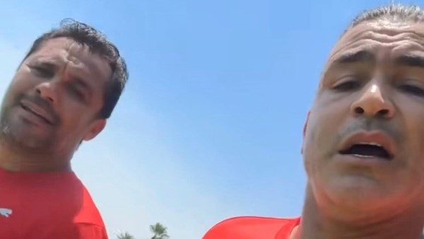 الحضري يشارك فيديو مع احمد حسن ويعلق : بنتدرب في درجة حرارة ٤٥ أنا والعميد الأصلي