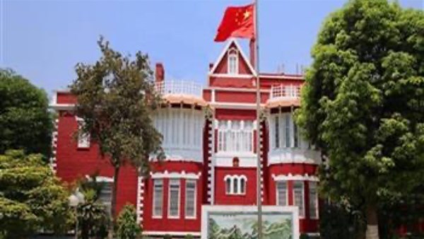 انكشاف غرفة سرية تحت سفارة الصين تهدد مركز لندن المالي