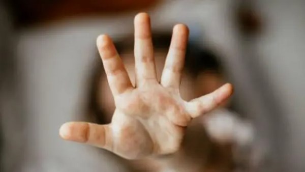 ابتزاز الاطفال 