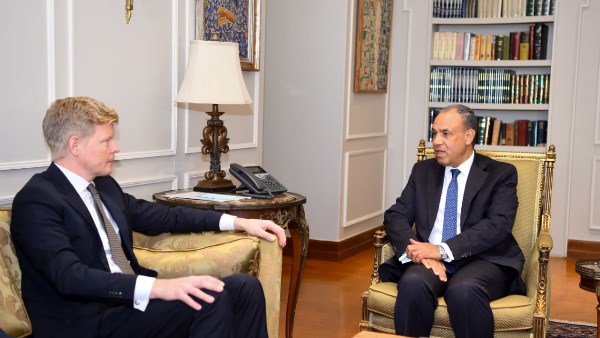 وزير الخارجية يلتقي المبعوث الأممي الخاص إلى اليمن