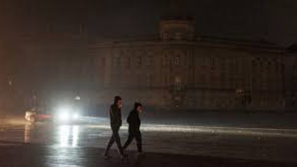 انقطاع الكهرباء في منطقتين في أوكرانيا 