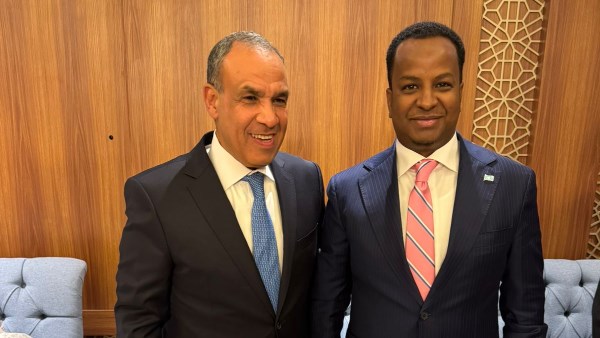 وزير الخارجية و نظيره الصومالي 