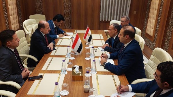 وزير الخارجية و نظيره اليمني