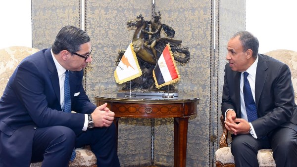 وزير الخارجية ونظيره القبرصي