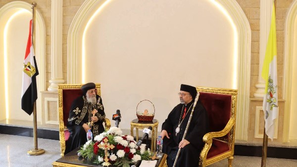 قداسة البابا تواضروس والبطريرك الأنبا إبراهيم إسحق