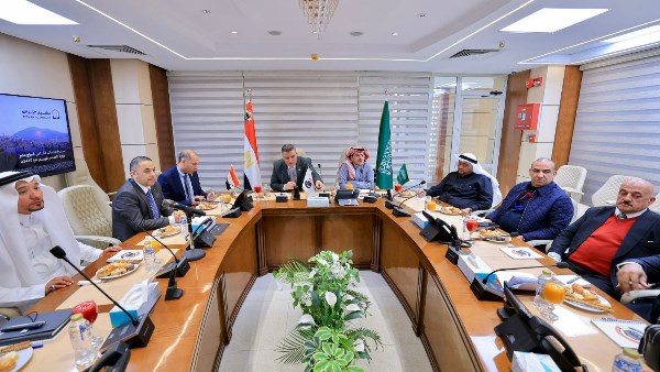 جانب من الاجتماع لبحث آخر استعدادات موسم حج 2026