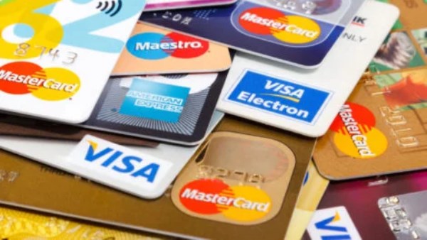 بطاقات الائتمان