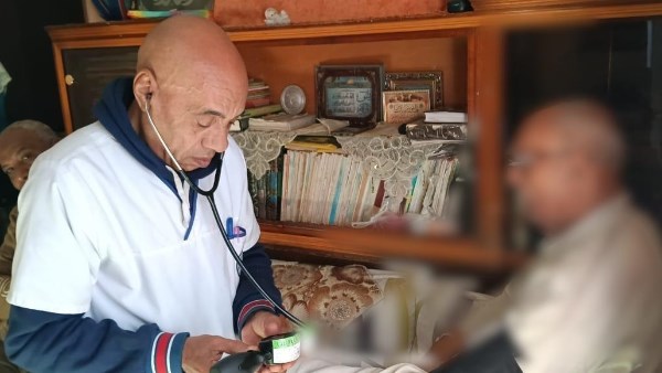 الزيارات المنزلية لكبار السن