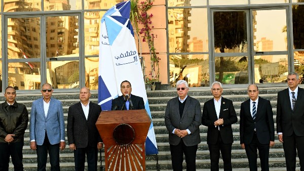 الدكتور مصطفى مدبولي في المستشفى الثلاثي الجامعي بالمنيا