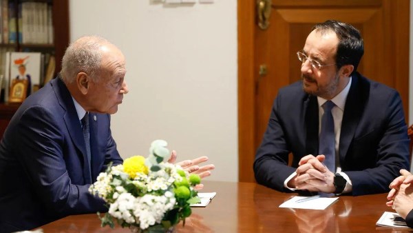 أمين عام جامعة الدول العربية ورئيس جمهورية قبرص 