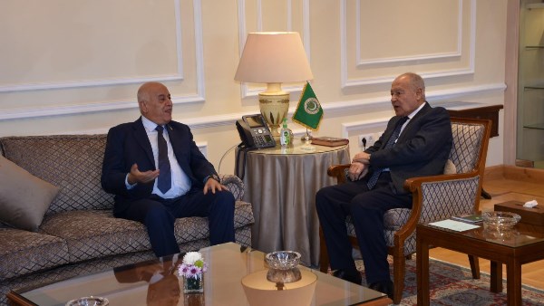 أحمد أبو الغيط يستقبل جبريل الرجوب 