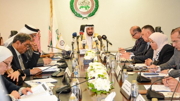 في غزة والضفة والقدس المحتلة.. إسرائيل تقتل وتسرق أراضي وأموال الفلسطينيين