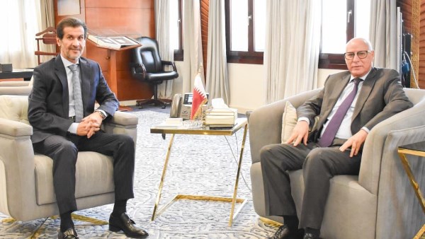 السفير أحمد رشيد خطابي ومندوب قطر لدى الجامعة العربية 