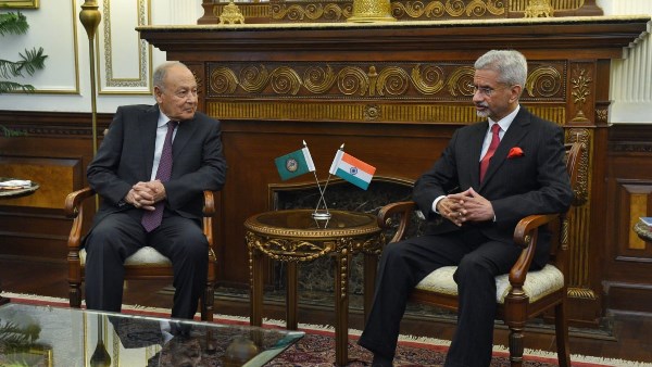 أبو الغيط ووزير الشؤون الخارجية الهندي 