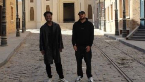 الممثل والمنتج الأمريكى Odain Watson يزور مدينة الإنتاج الإعلامى