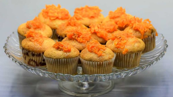 كب كيك الجزر 