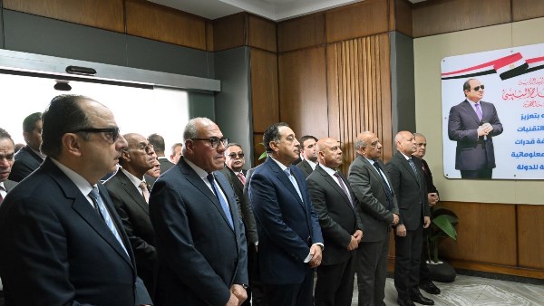 جولة تفقدية لأعمال تطوير مصنع عربات السكك الحديدية ومترو الأنفاق "سيماف"