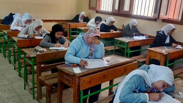 امتحانات الشهادة الاعدادية