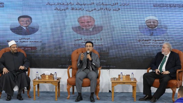 معرض القاهرة الدولي للكتاب