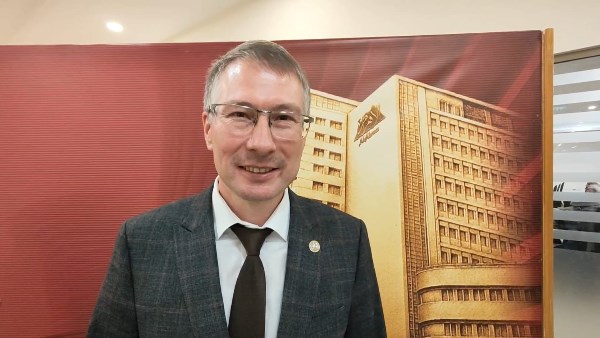  مارات جاتين  مساعد رئيس جمهورية تتارستان